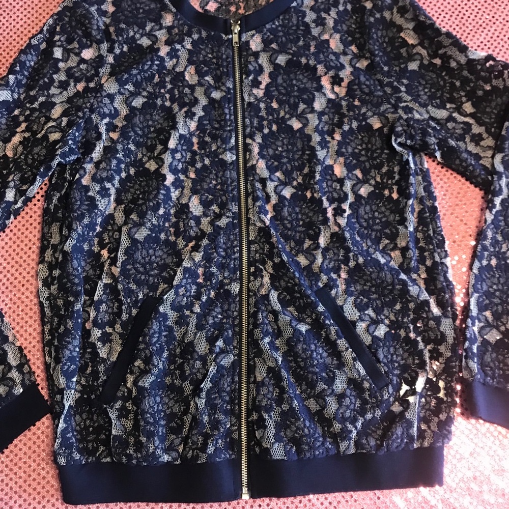 SOLD Maurice’s Blue Lace Floral Bomber Jacket M - Picture 3 of 12